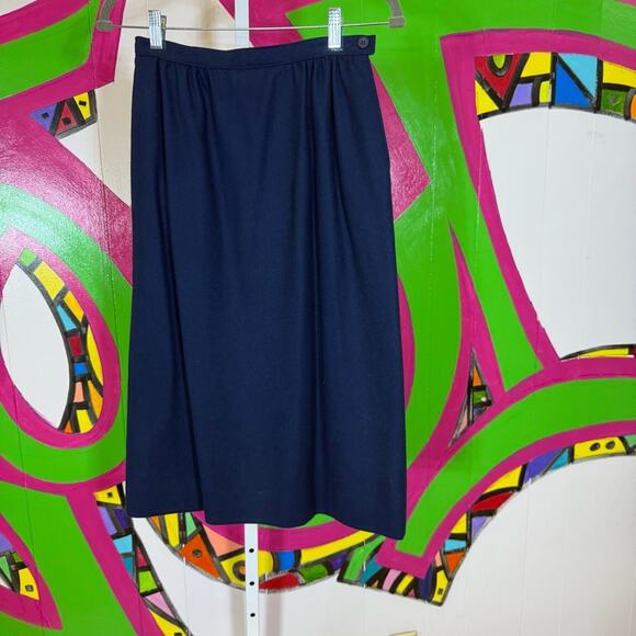 Pendleton Blue Tailored Suit Jacket and Skirt Set. Wool. Jacket Size 8 Skirt 10. - Picture 7 of 11